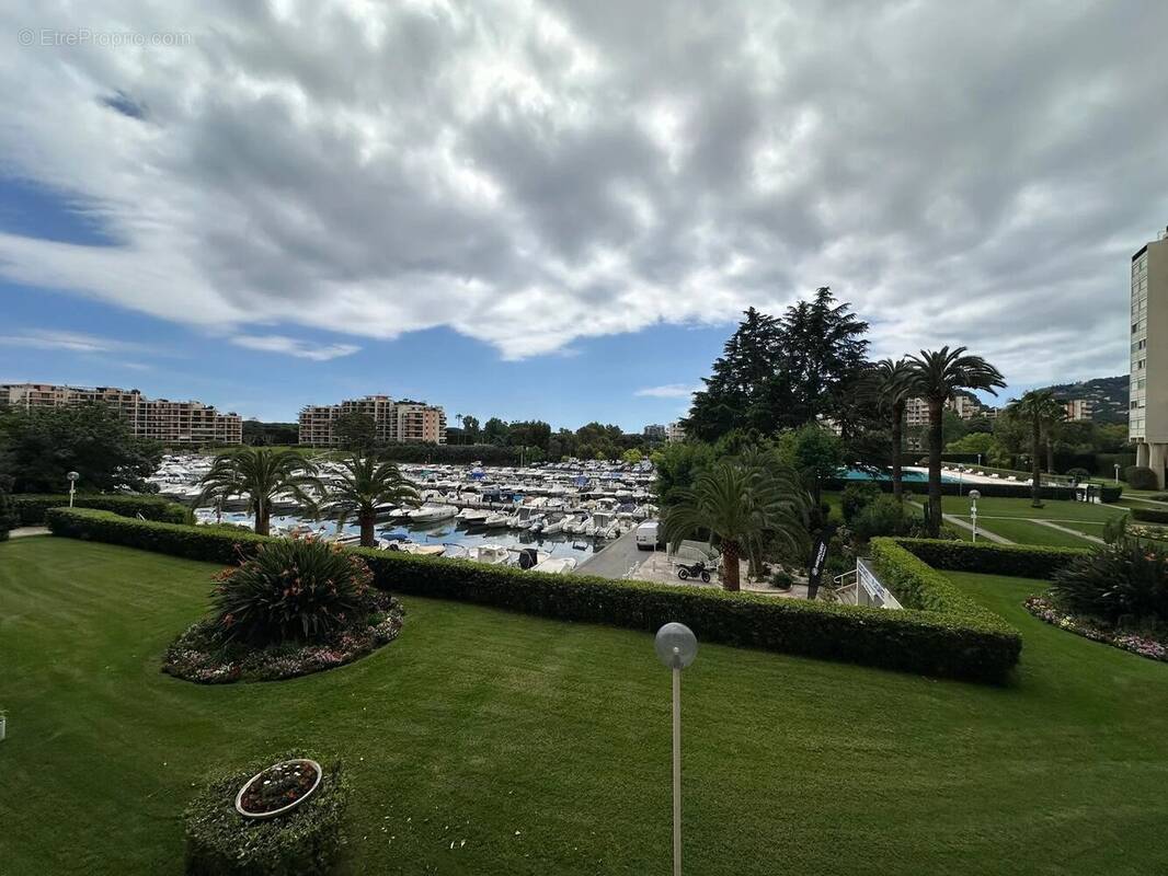 Appartement à MANDELIEU-LA-NAPOULE