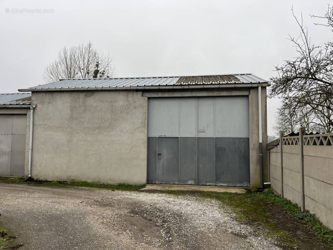 Parking à DARGNIES