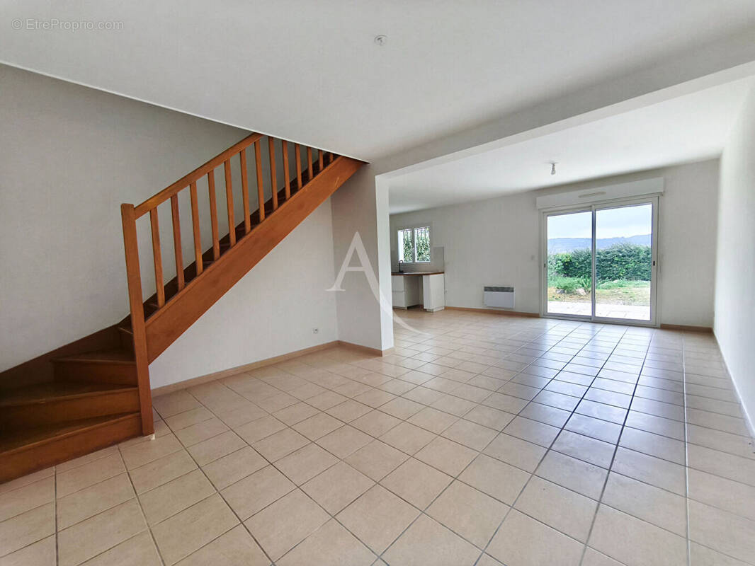 Maison à MONTREDON-DES-CORBIERES