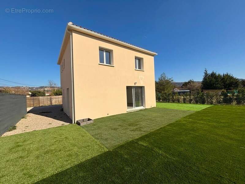 Maison à CALLIAN