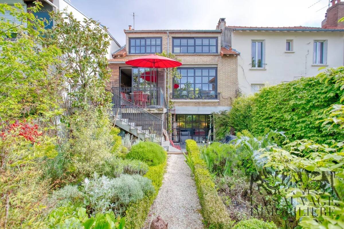 Maison à ISSY-LES-MOULINEAUX