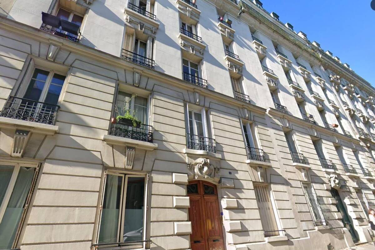 Appartement à PARIS-20E