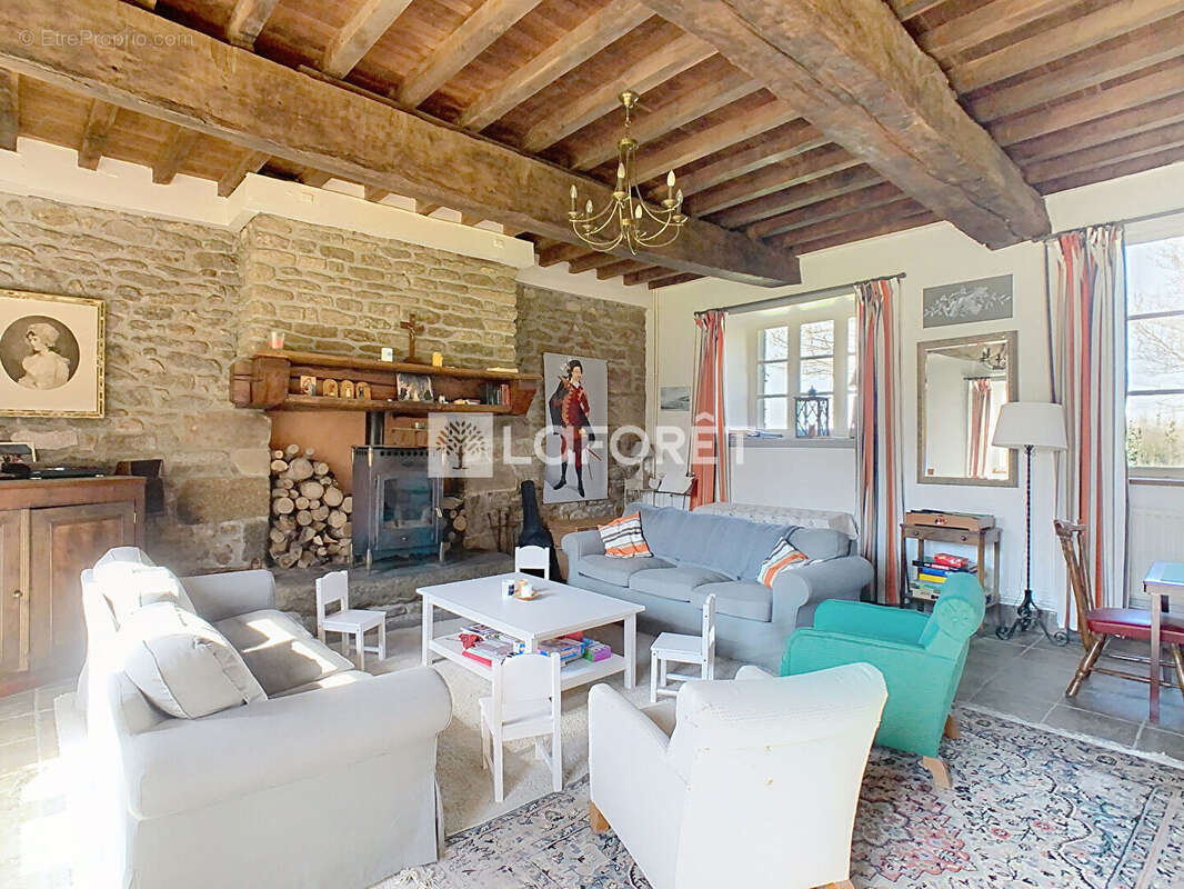 Maison à MERDRIGNAC
