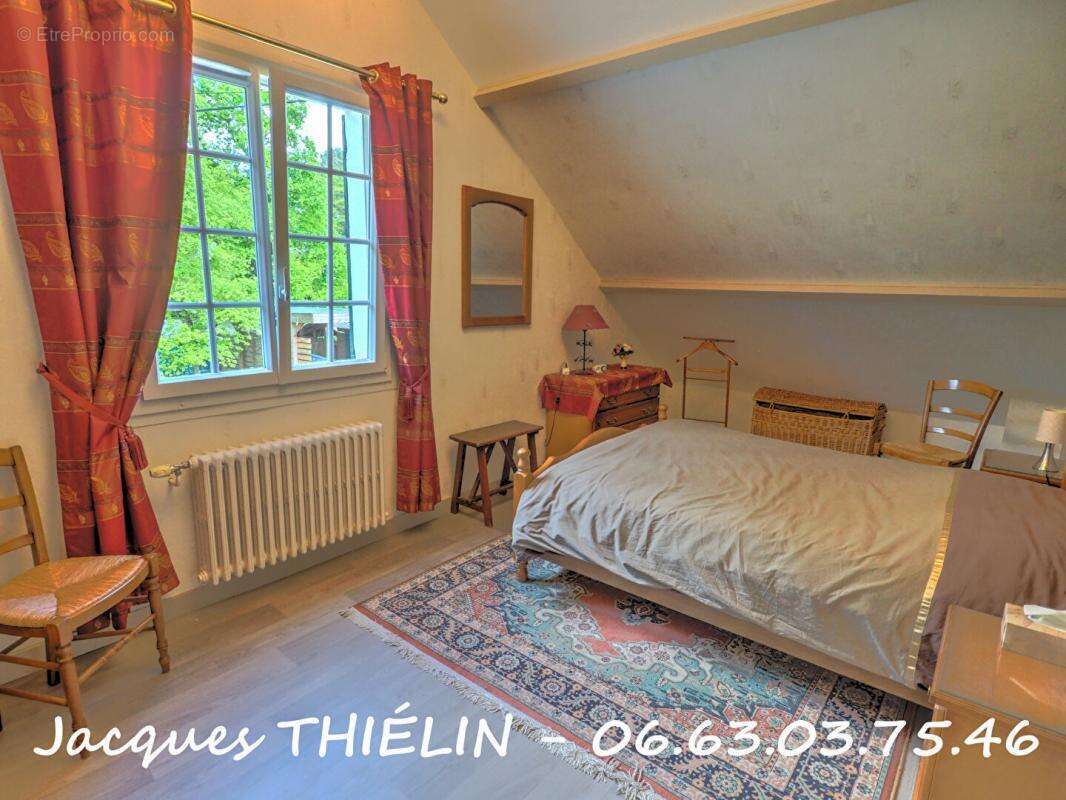 Maison à LONGUE-JUMELLES