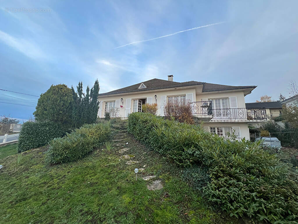 Maison à MONTLUCON