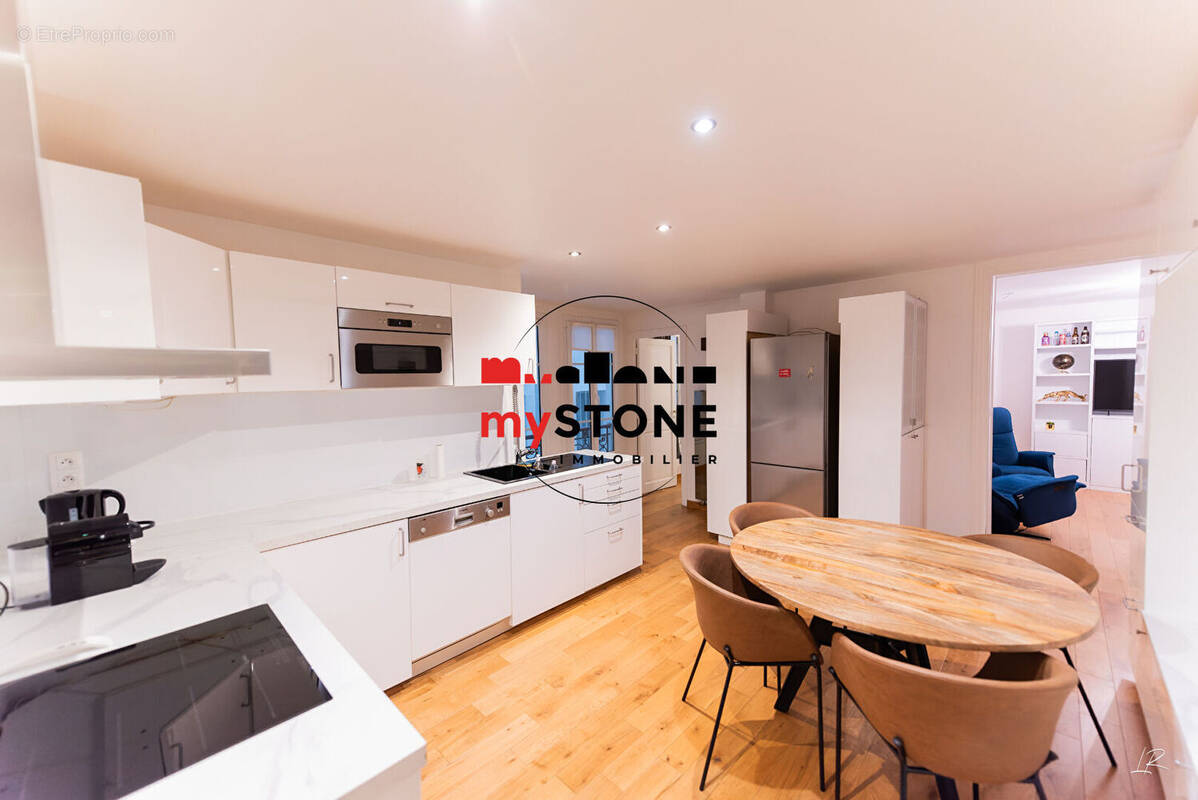 Appartement à PARIS-2E