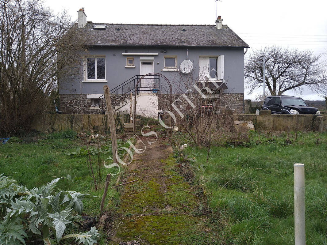 Maison à SAINT-GEORGES-BUTTAVENT