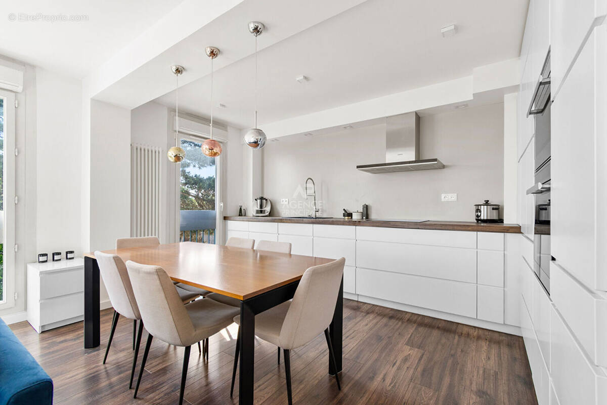 Appartement à MAREIL-MARLY