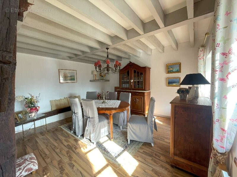 Maison à LA BAZOCHE-GOUET