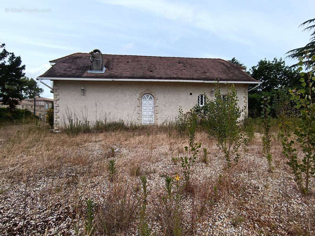 Maison à AMBARES-ET-LAGRAVE