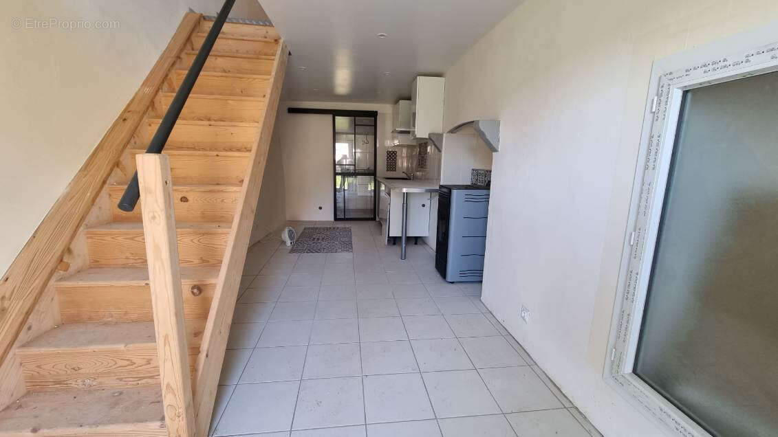 Maison à CHATEL-MONTAGNE