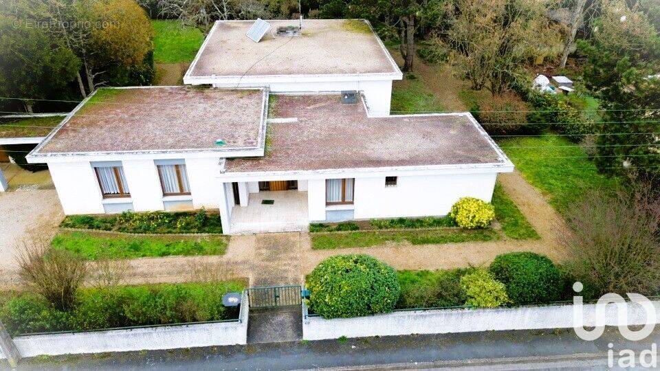 Photo 1 - Maison à POITIERS