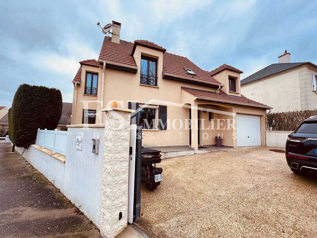 Maison à SAINT-PRIX