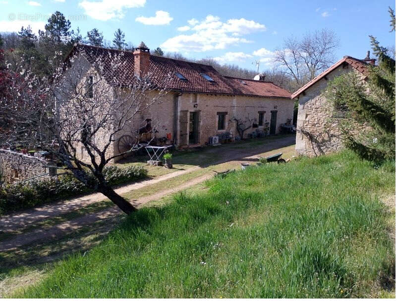 Maison à CUBJAC