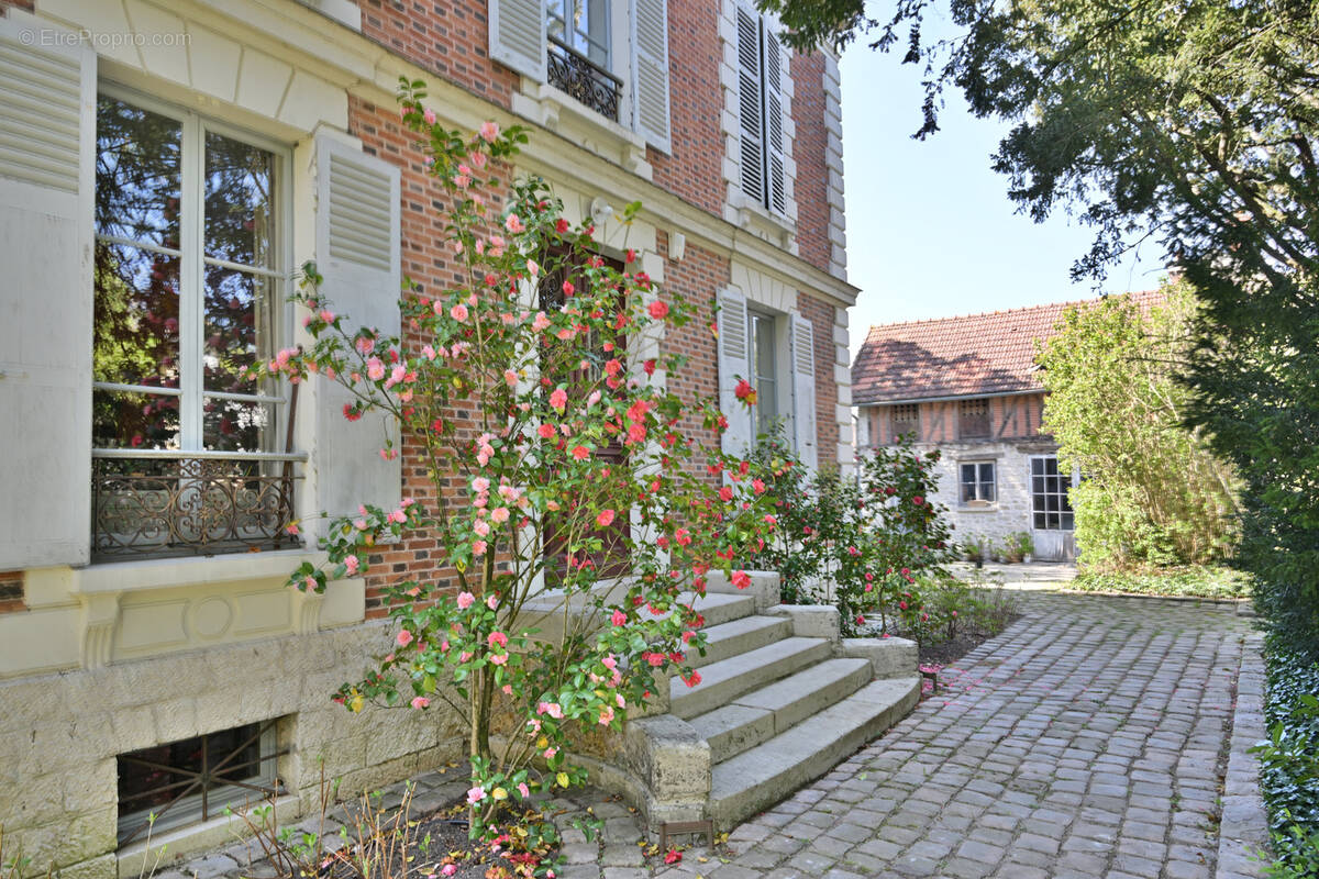 Maison à MORIGNY-CHAMPIGNY