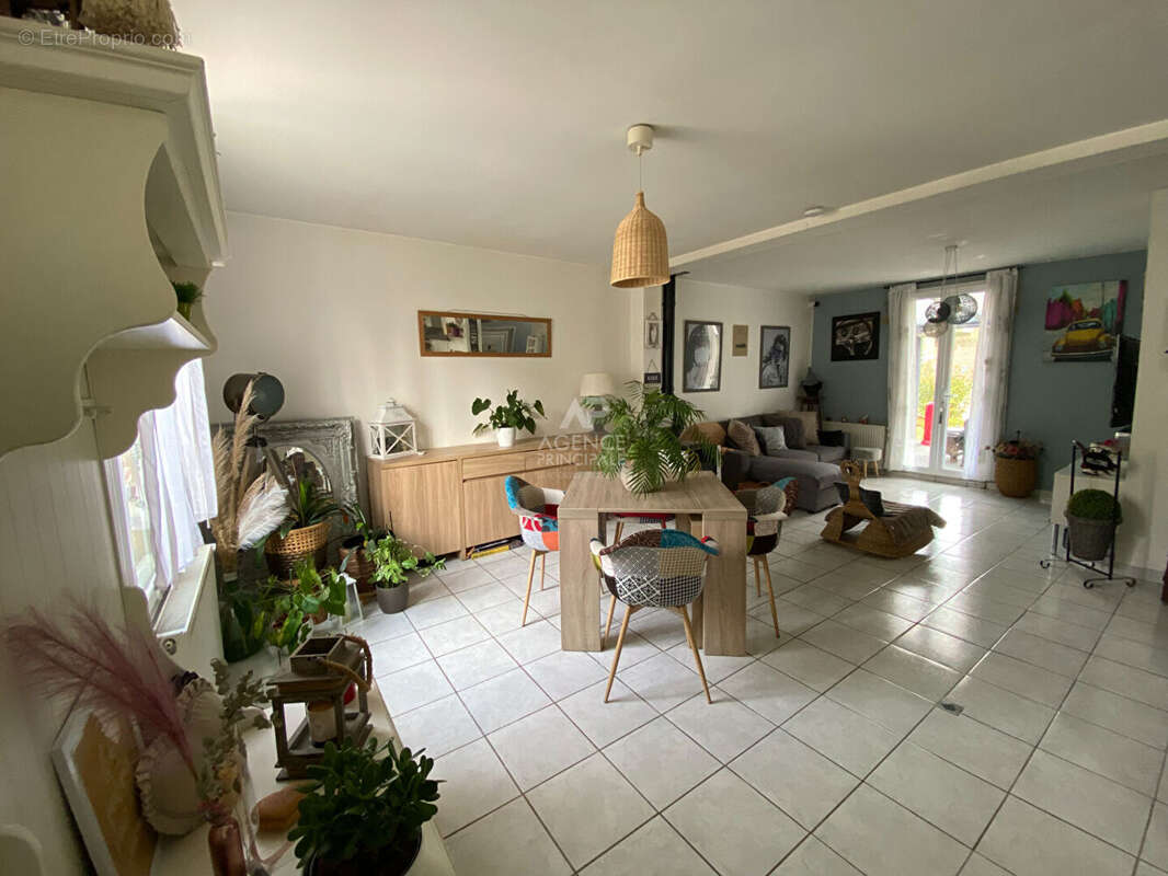 Maison à PONTOISE