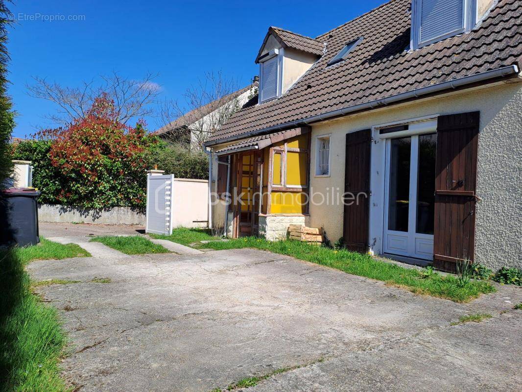 Maison à NANGIS