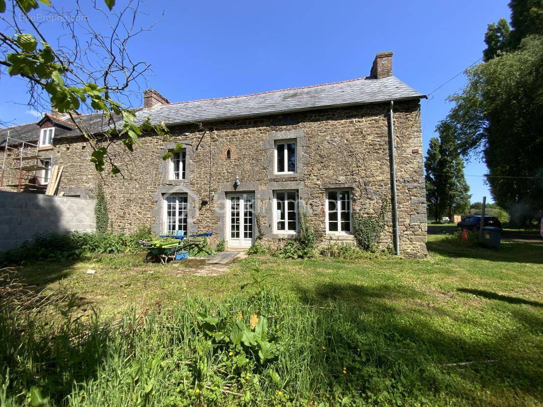 Maison à PLEUGUENEUC