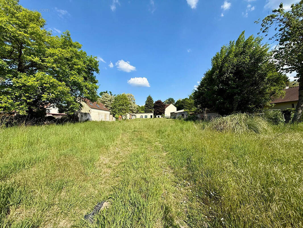 Terrain à BARBIZON