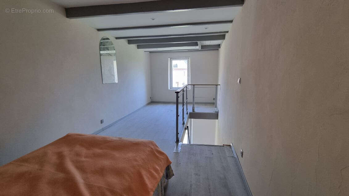 Maison à CHATEL-MONTAGNE