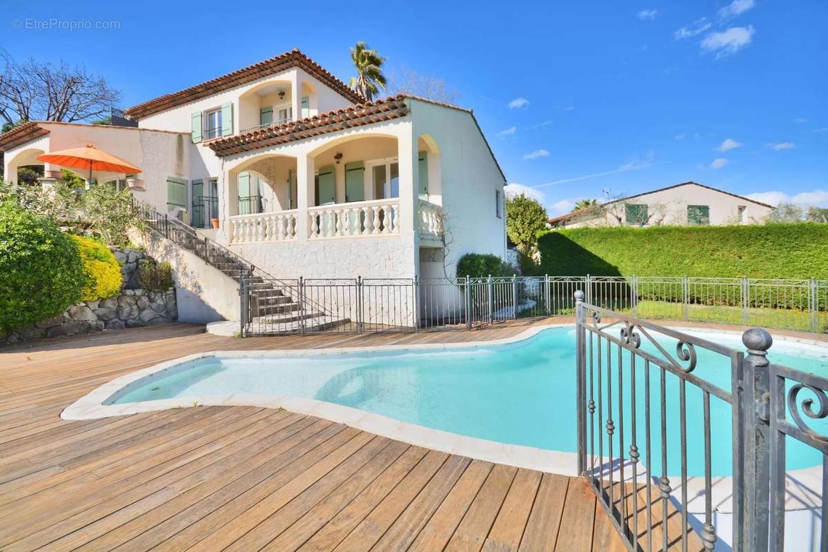 Maison à BIOT