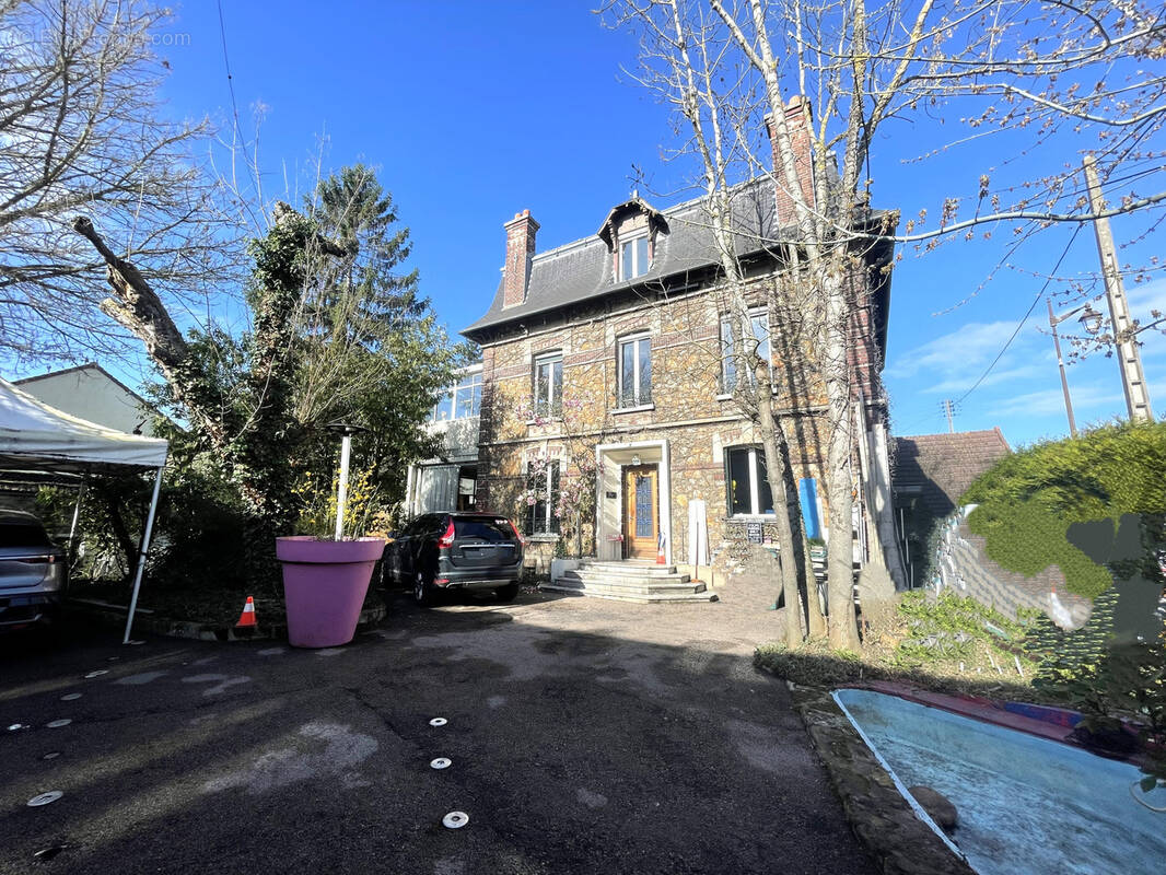 Maison à MANTES-LA-JOLIE