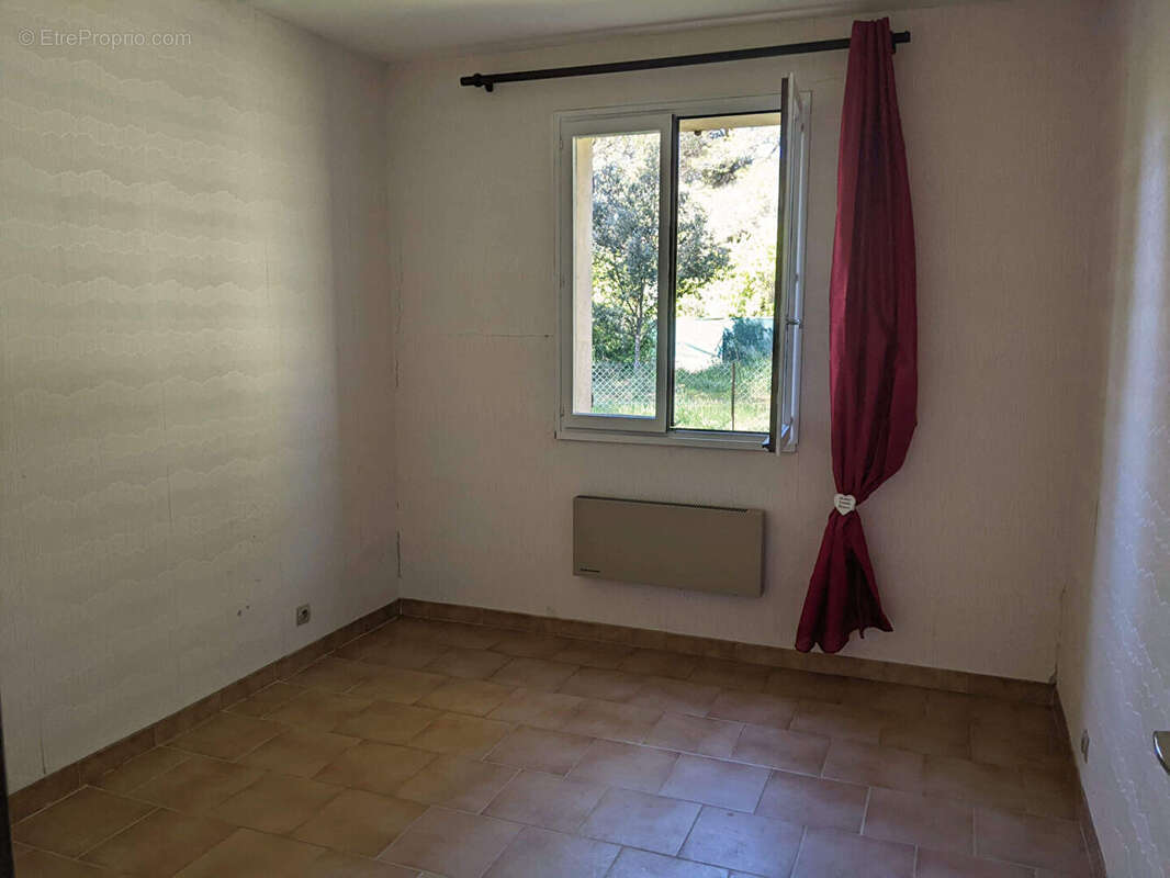 Maison à AUPS