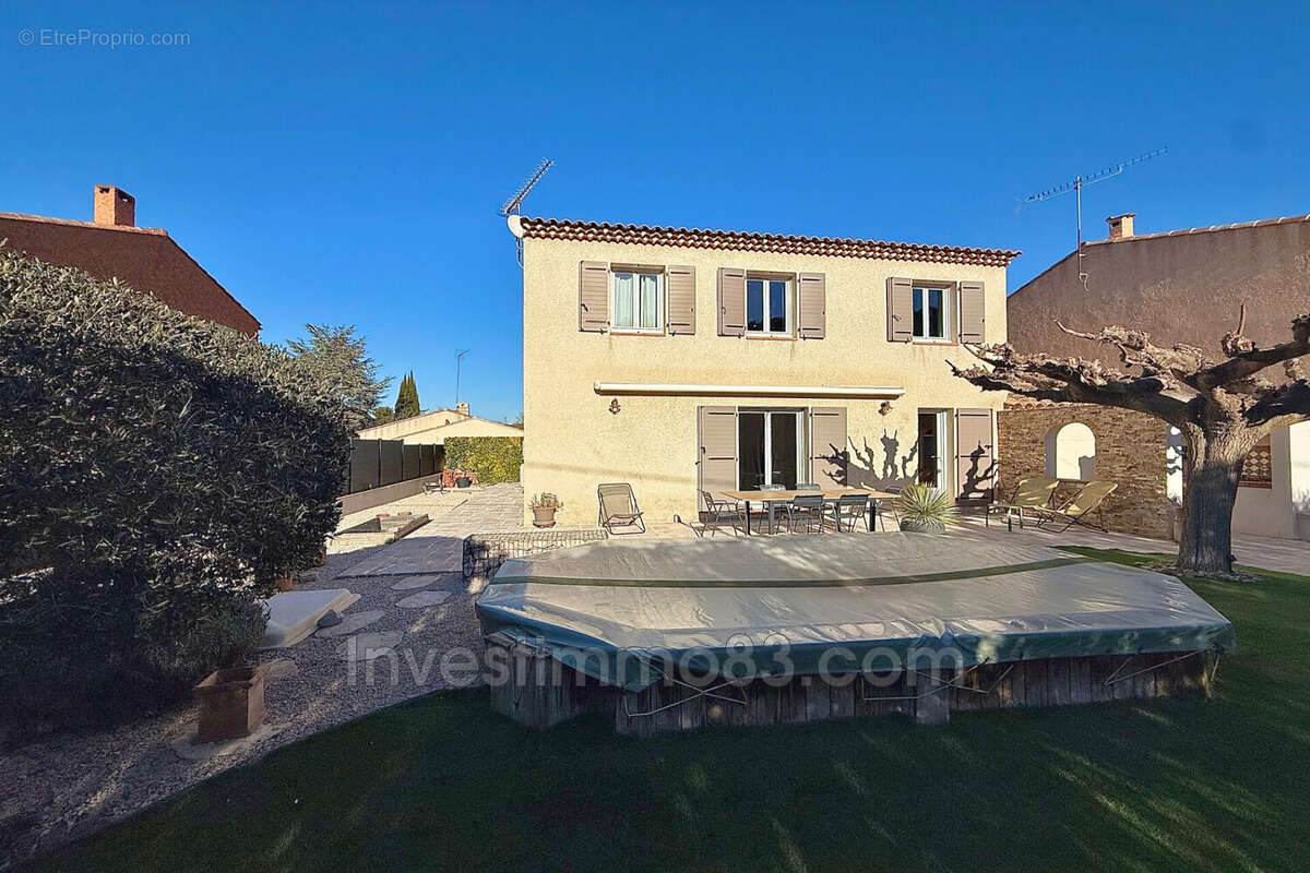 Maison à SIMIANE-COLLONGUE