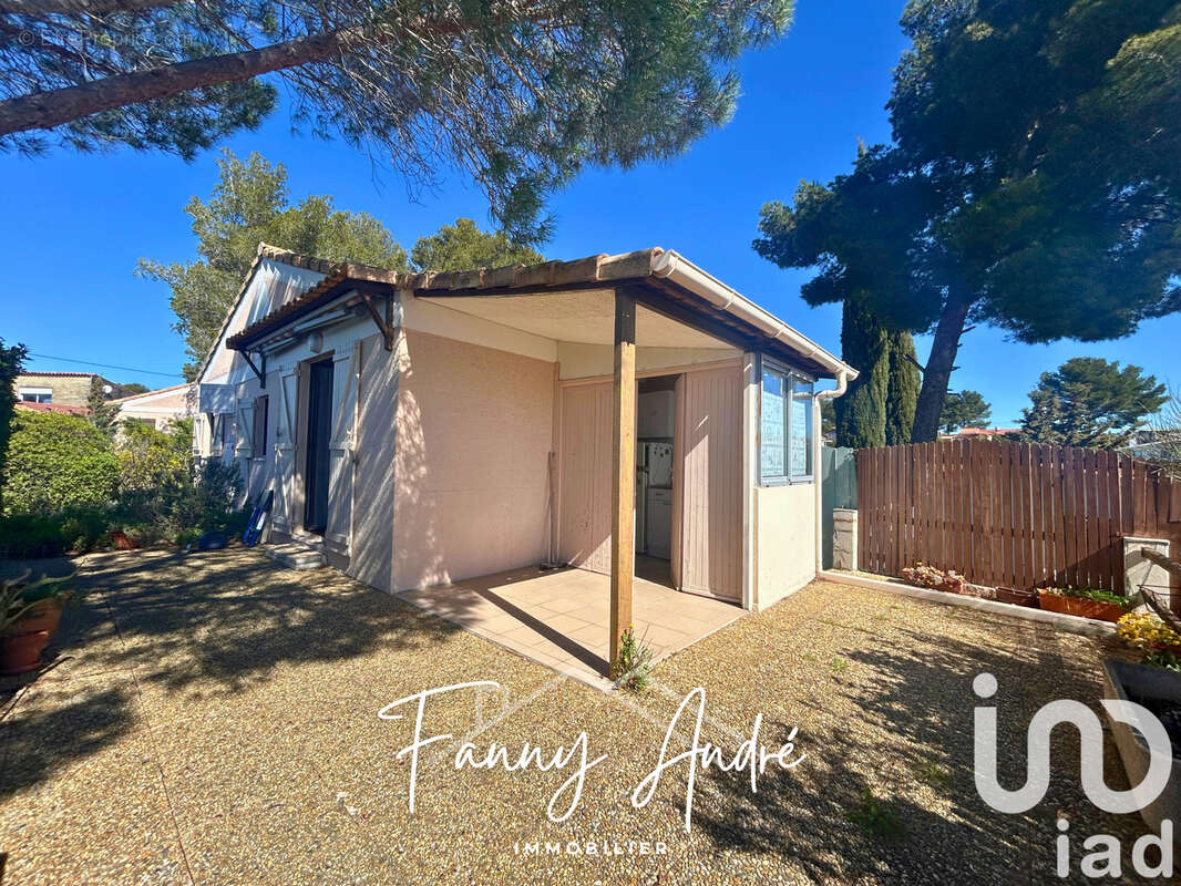 Photo 2 - Maison à LE CASTELLET