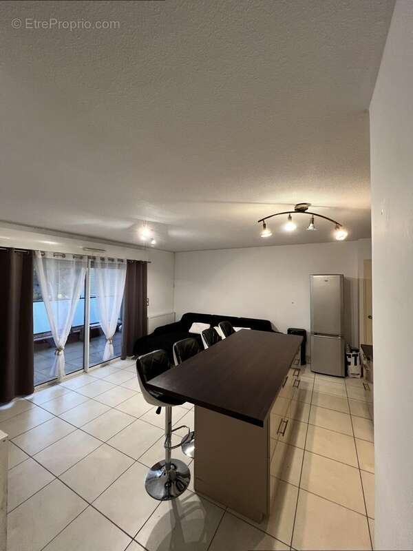 Appartement à MAUGUIO