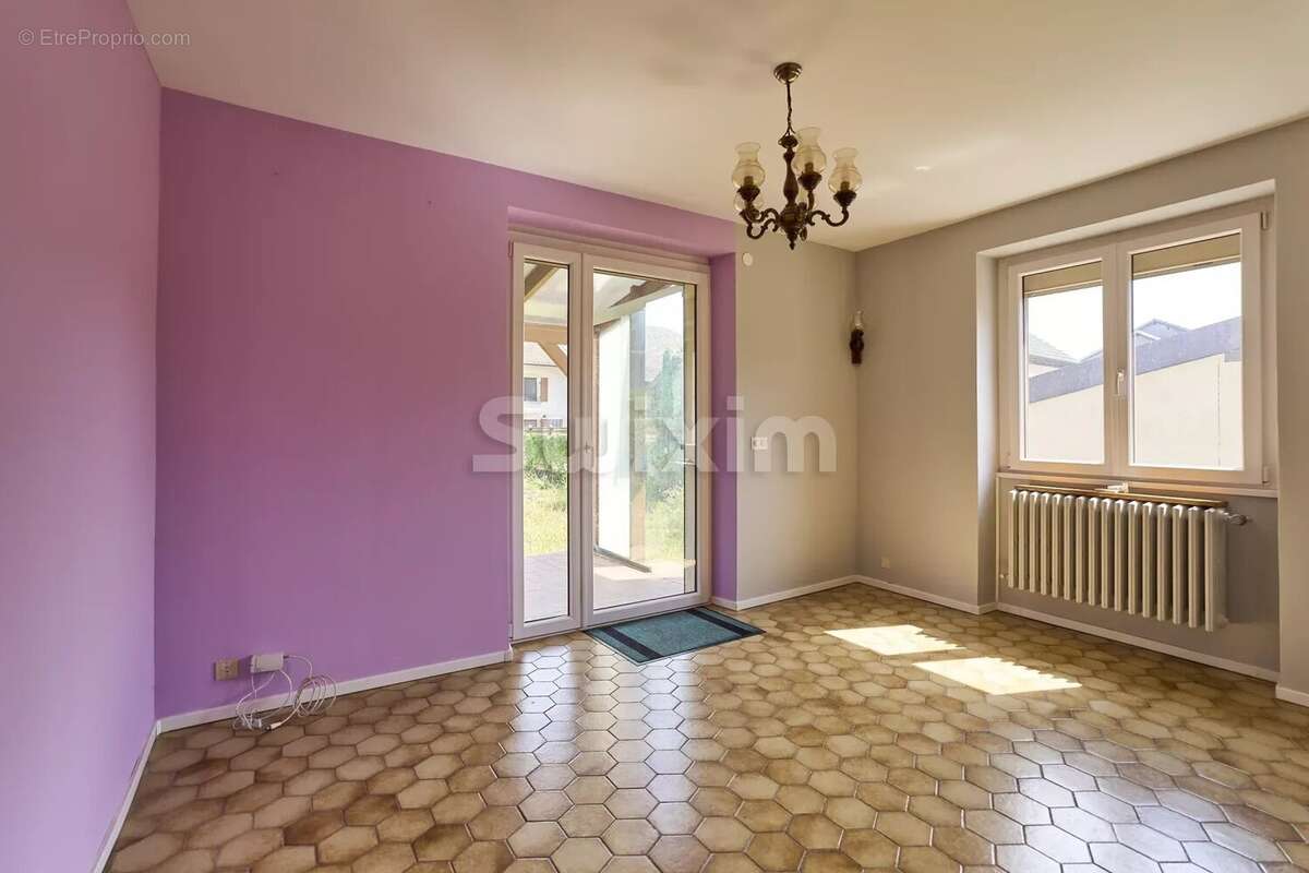 Maison à FEIGERES