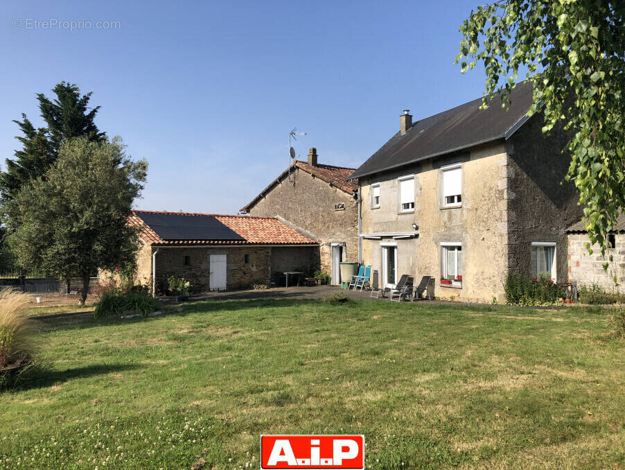 Maison à LA CHATAIGNERAIE