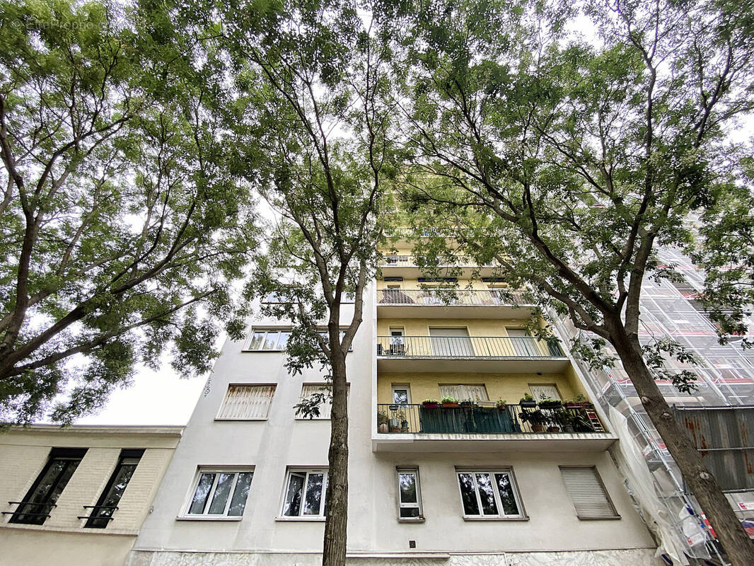 Appartement à PARIS-20E