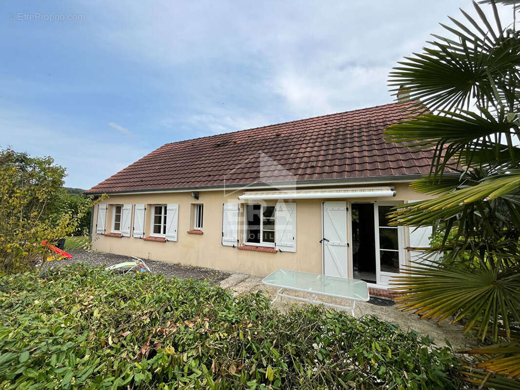 Maison à LE GUE-DE-LA-CHAINE
