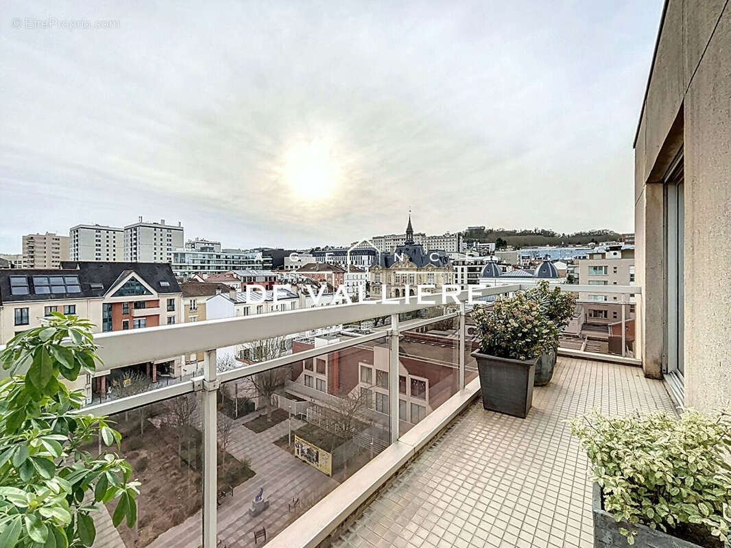 Appartement à SURESNES
