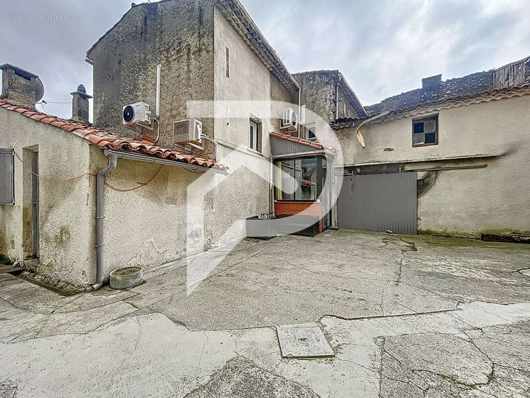 Maison à LABRUGUIERE