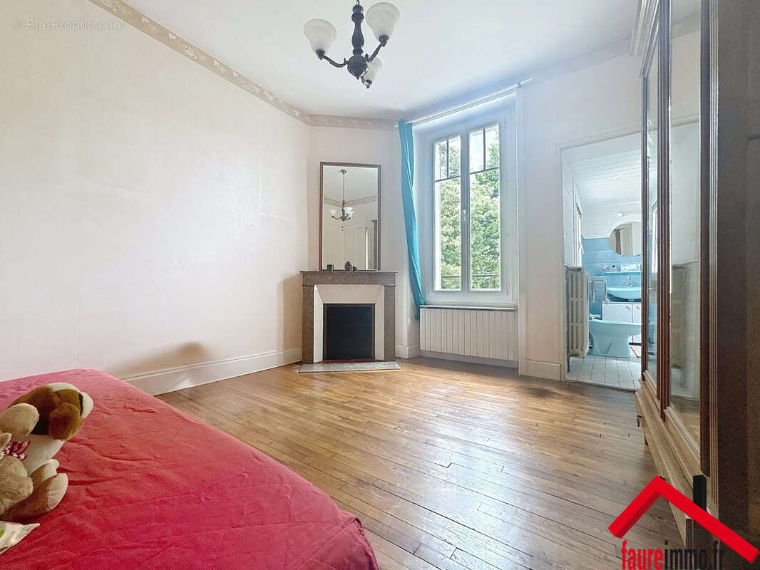 Maison à BRIVE-LA-GAILLARDE
