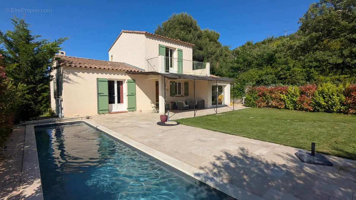 Maison à BONNIEUX