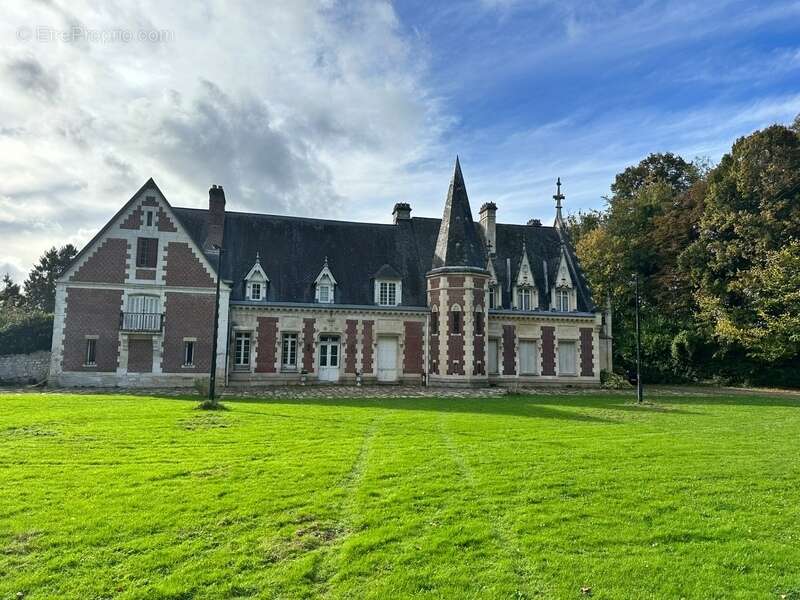Maison à SAINT-OUEN-DE-THOUBERVILLE