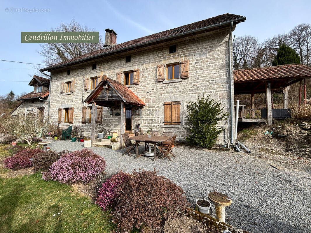Maison à SAINT-AMAND-JARTOUDEIX
