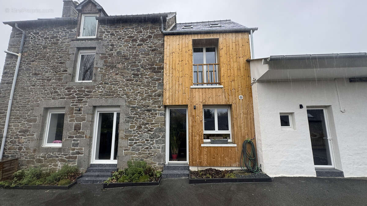 Maison à MINIAC-MORVAN