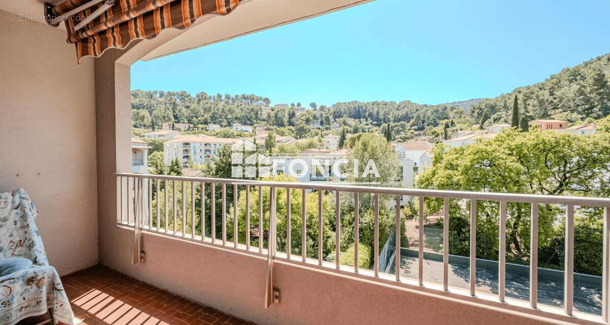 Appartement à HYERES