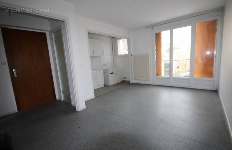 Appartement à NERIS-LES-BAINS