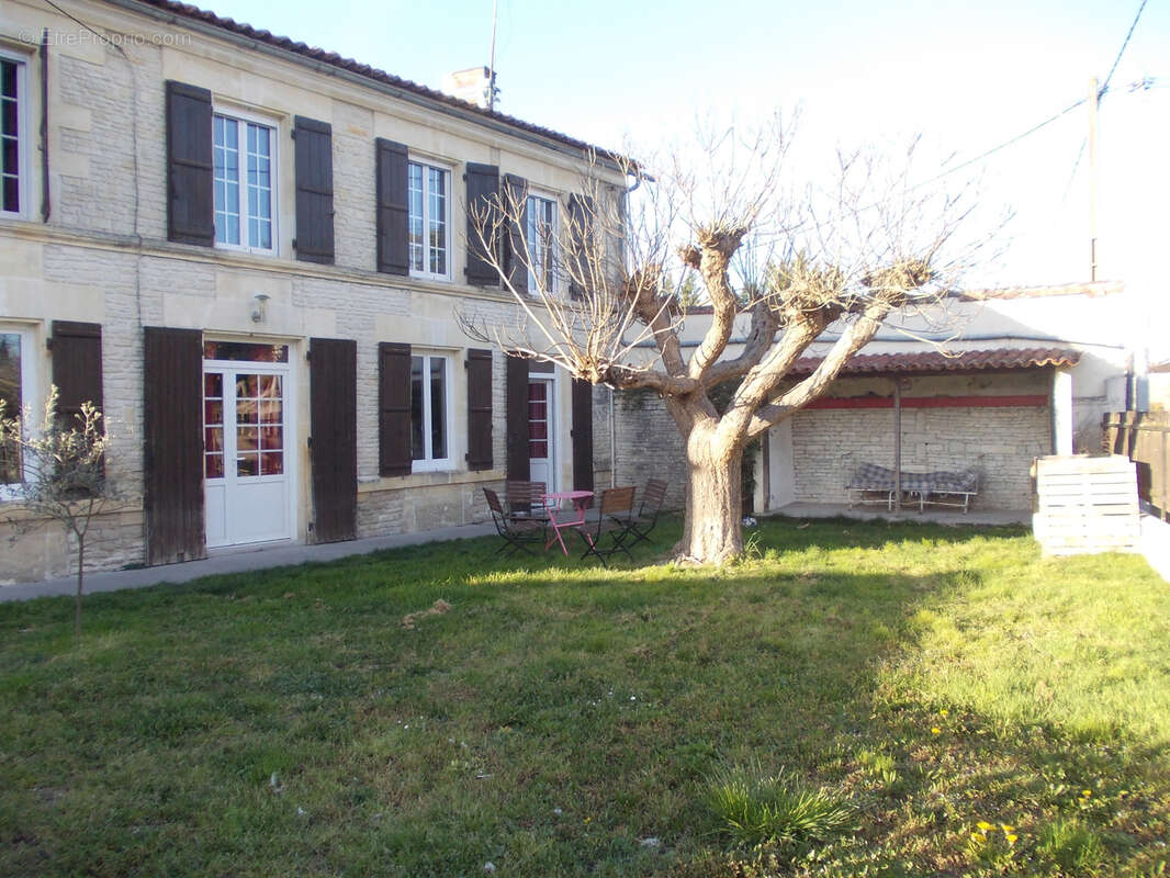 Maison à SAINTE-SEVERE