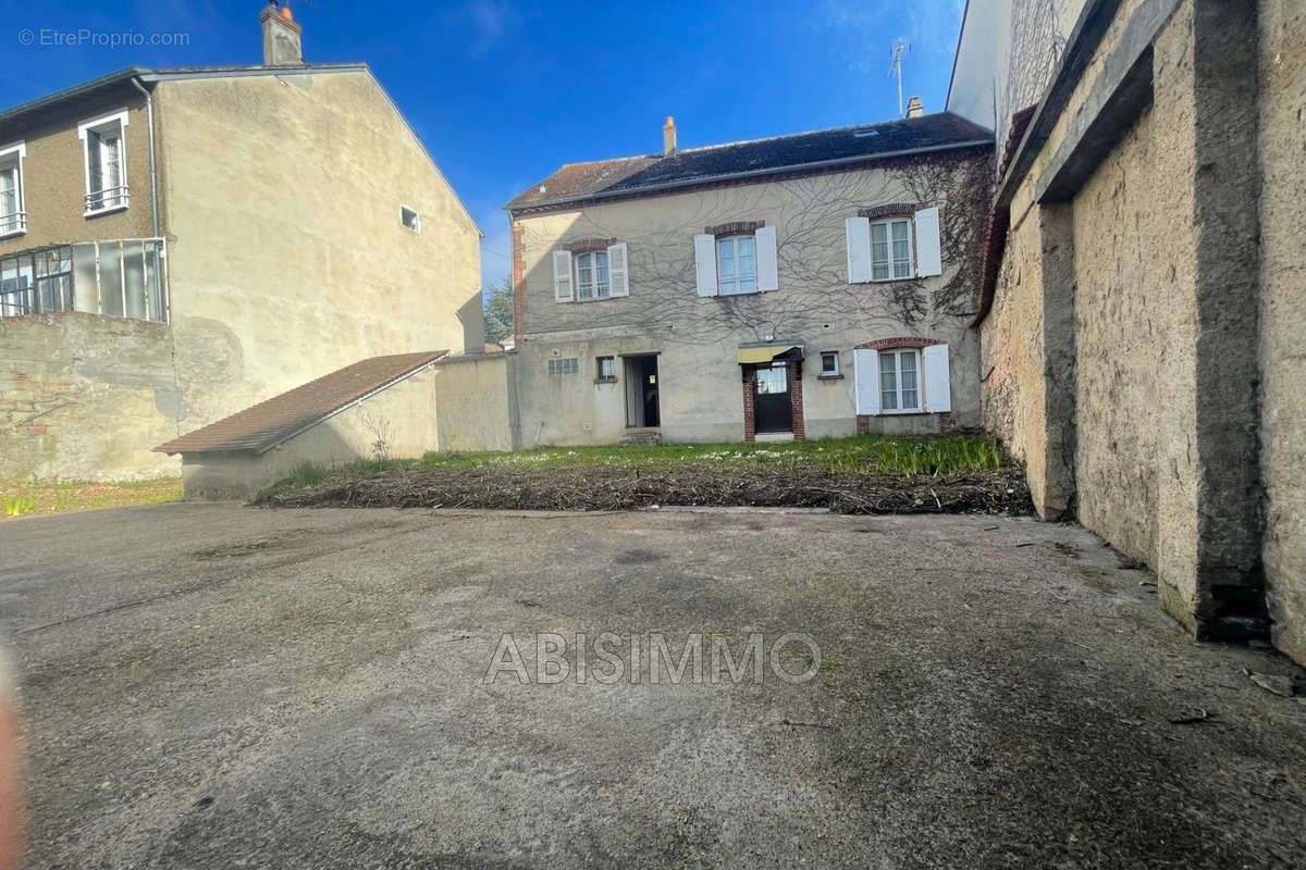 Maison à CHARTRES
