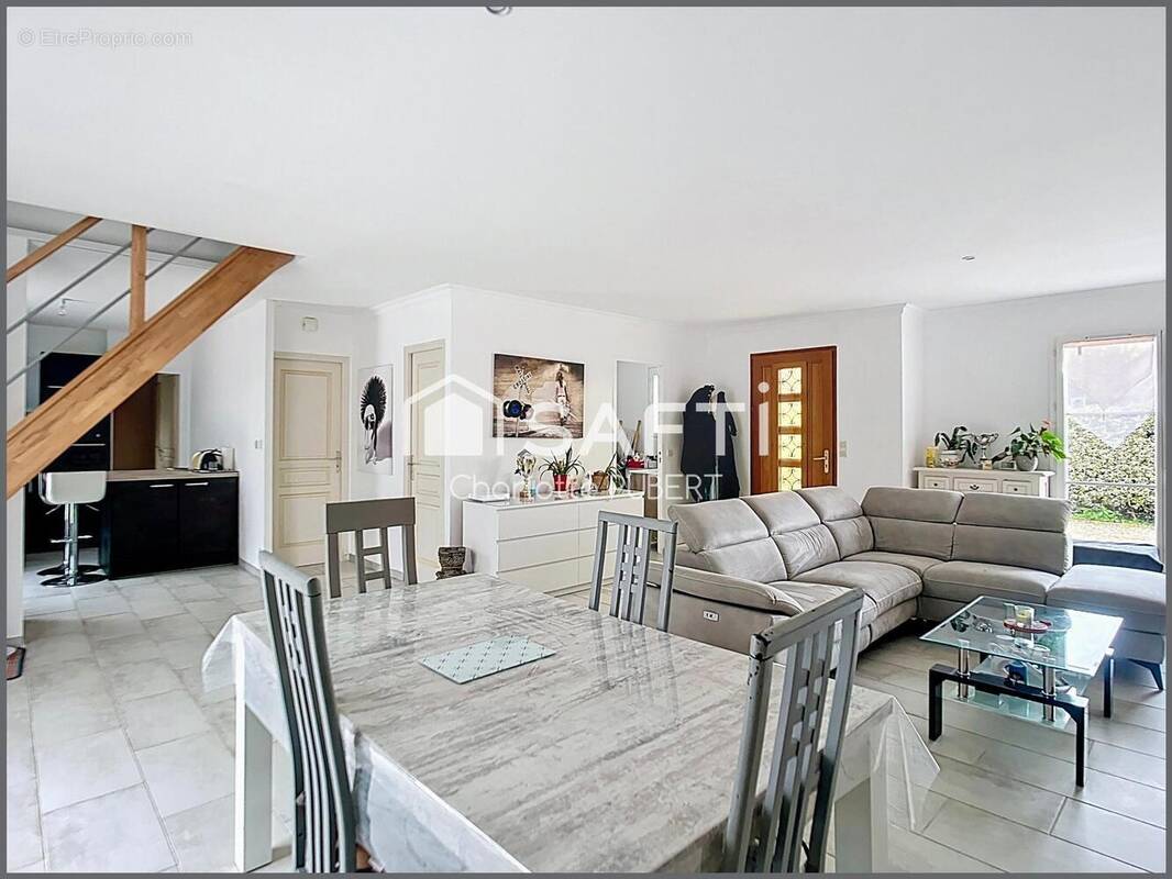 Photo 1 - Maison à ESVRES
