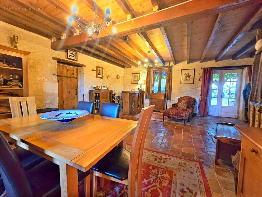 Maison à EYMET