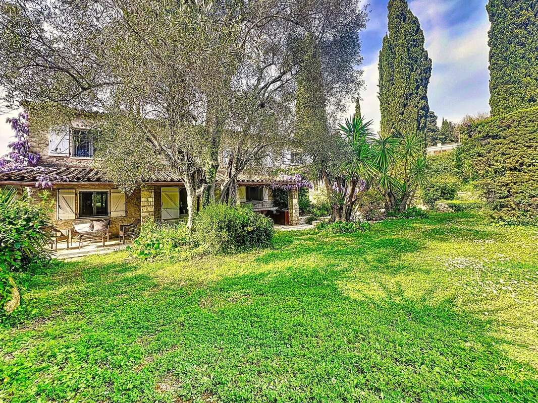 Maison à MOUGINS