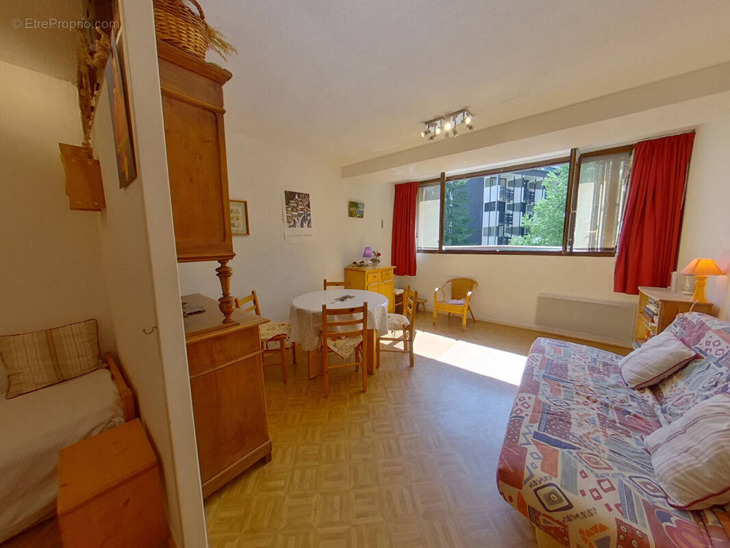 Appartement à LES THUILES