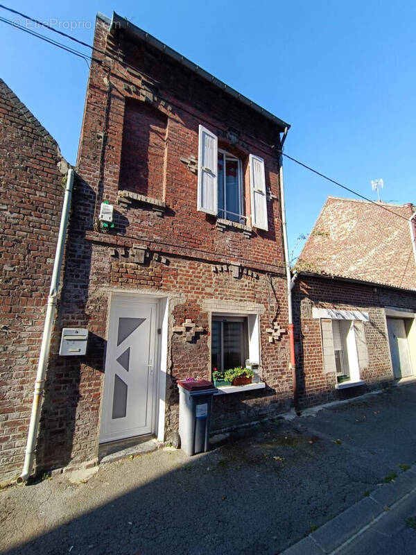 Maison à SAINT-QUENTIN